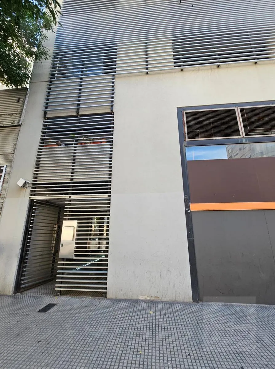 2 ambientes con balcón