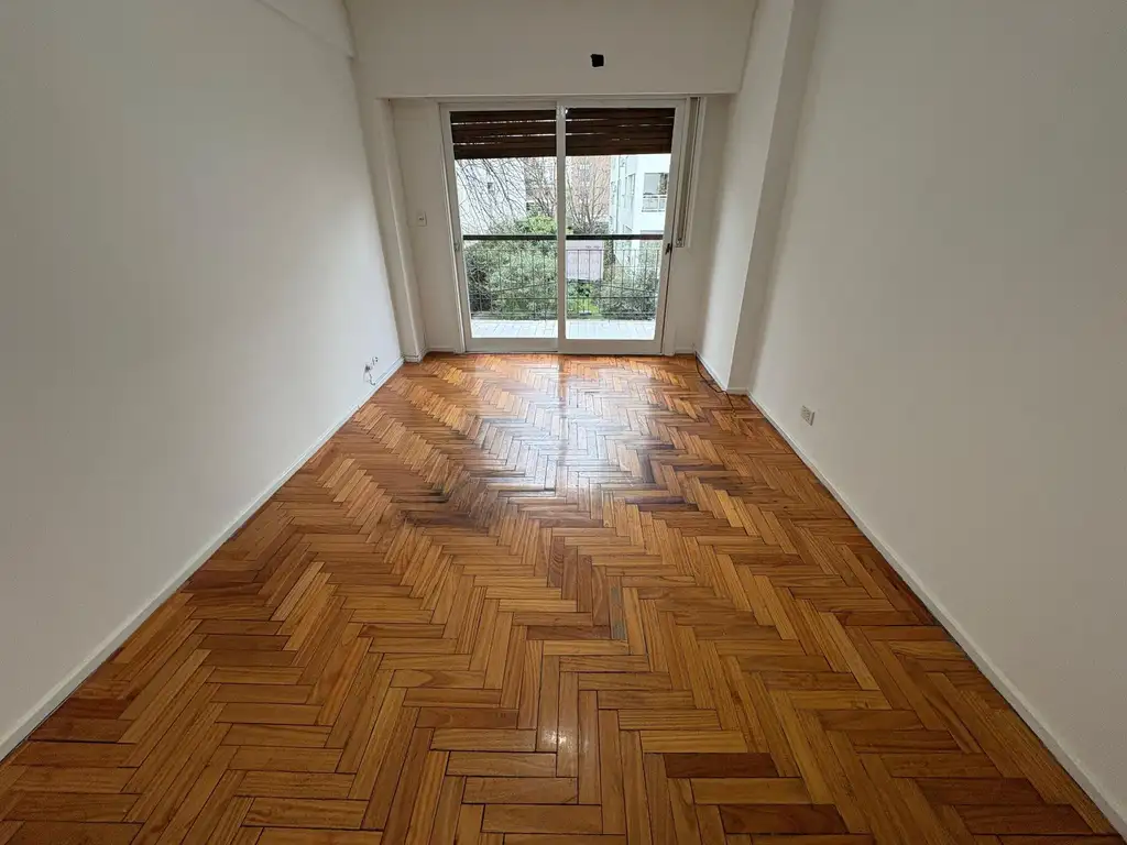 Belgrano 2-room apartment with balcony