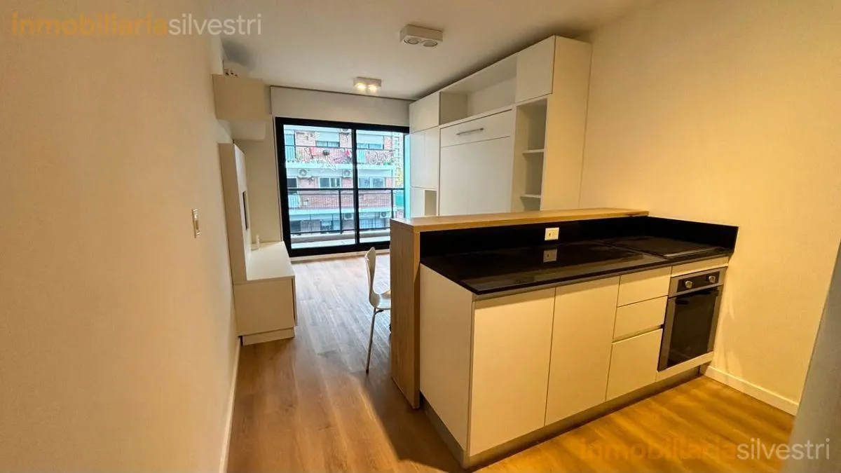Studio with balcony and AC