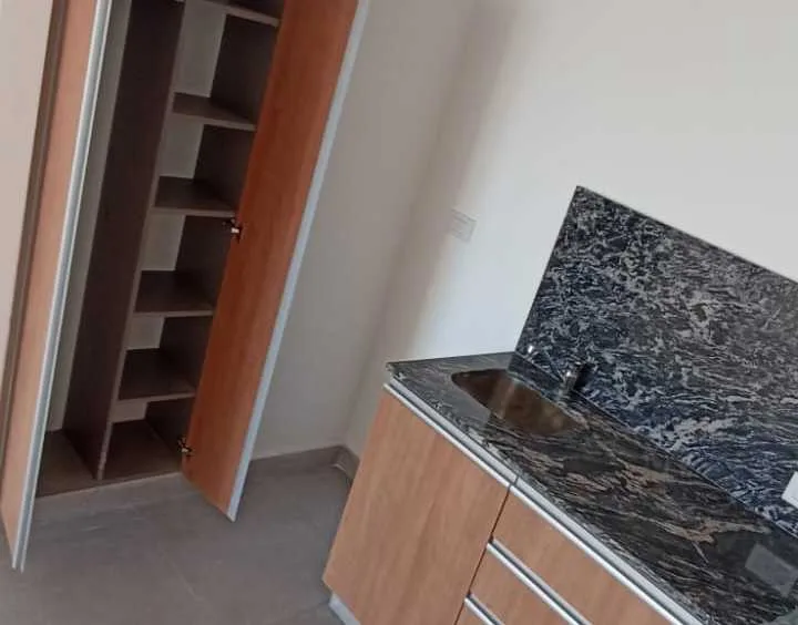 Departamento amoblado con balcón