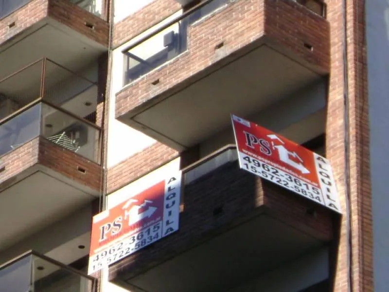 Studio with front balcony