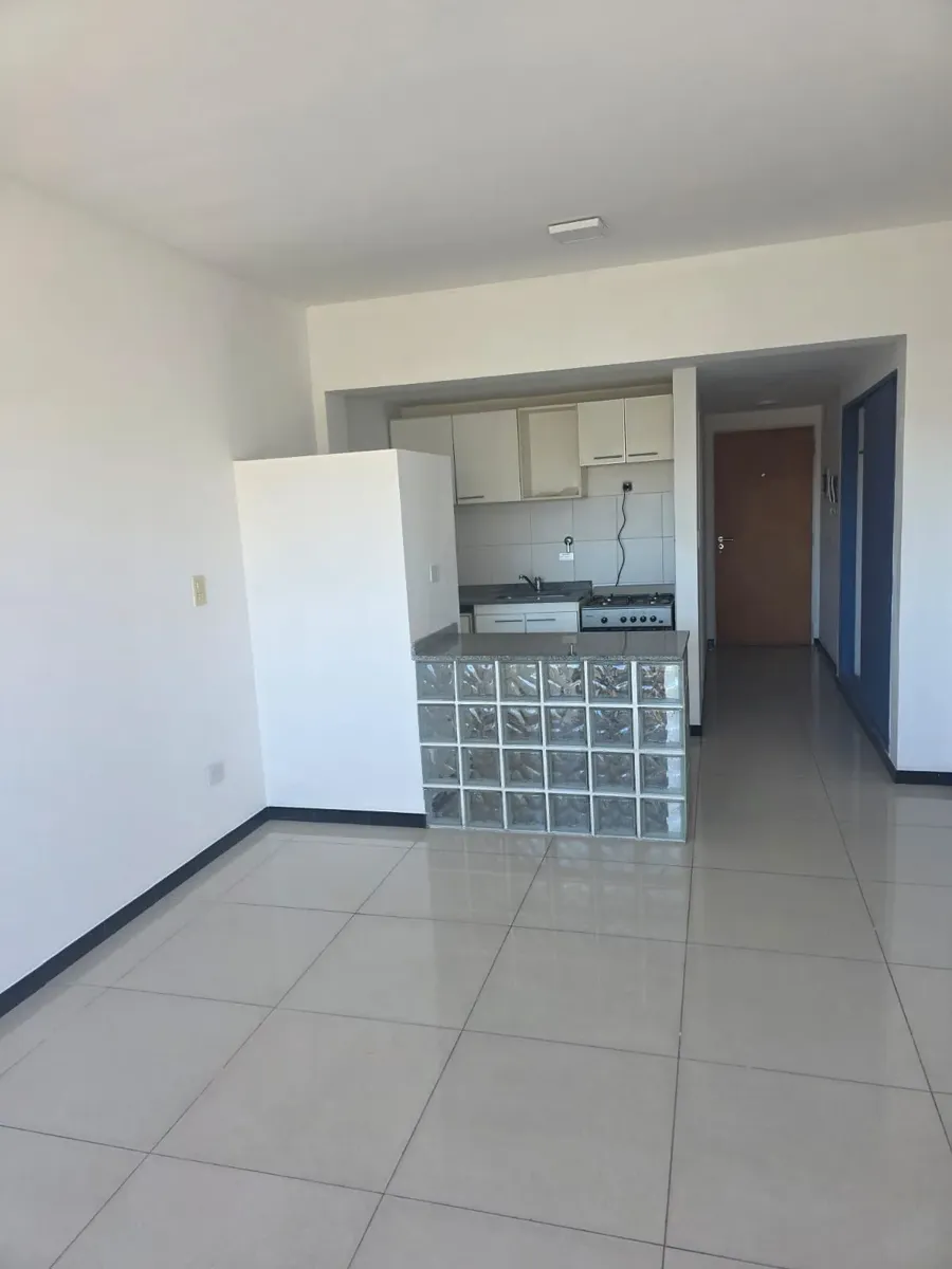 Monoambiente con balcón en Heredia