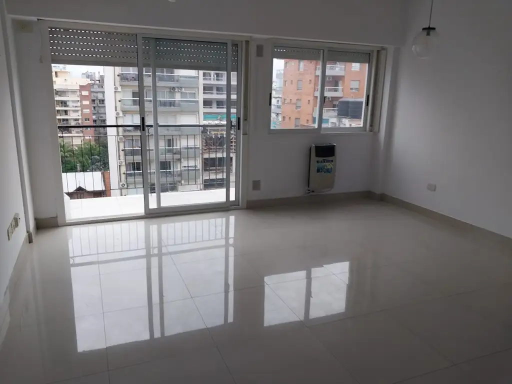 Monoambiente con balcón en Villa Urquiza