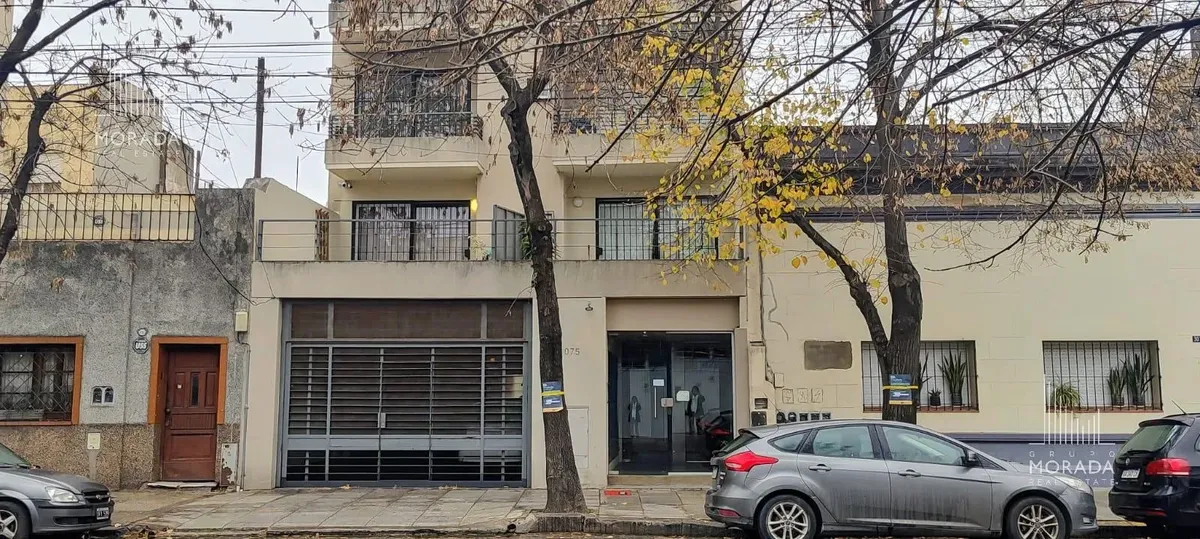 Monoambiente con terraza y cochera