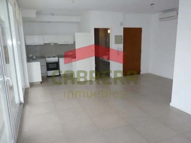 2 ambientes con balcón corrido