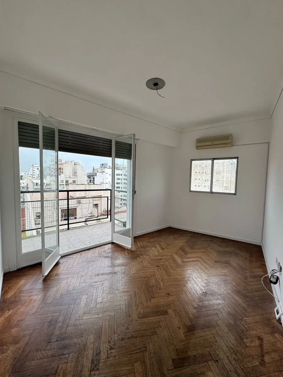 Alquiler Temporario - Departamento 2 Ambientes Semi Amoblado C/balcón - Mario Bravo 1000 - Palermo