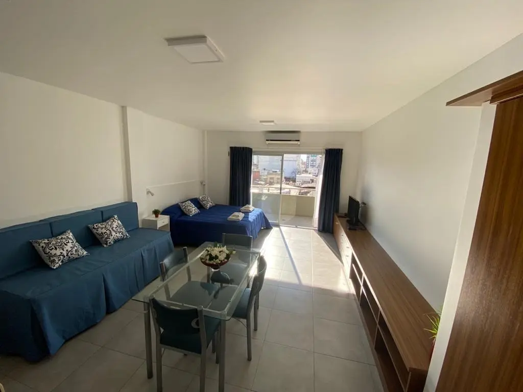 Monoambiente con cochera y balcón, San Cristóbal