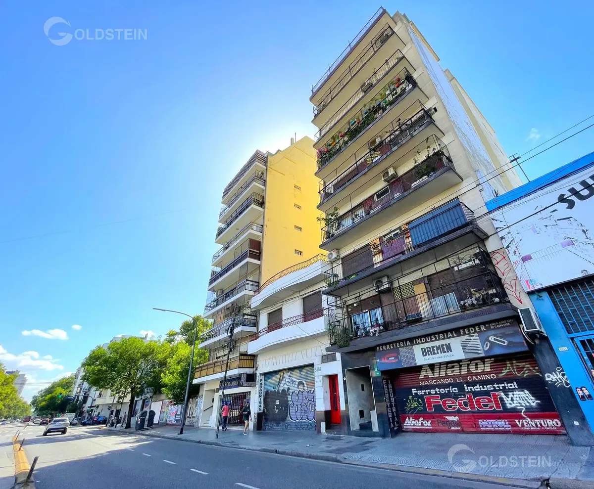Departamento con balcón en Villa Crespo