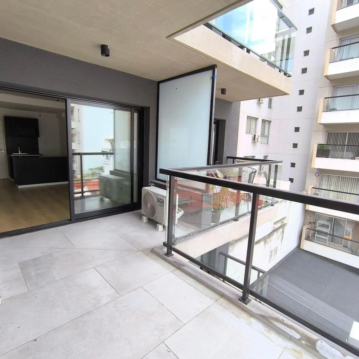 New 2-room apartment with terrace