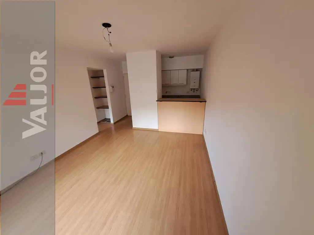 Departamento con balcón en Villa Urquiza