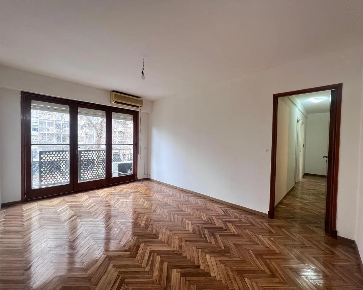 4 ambientes con dependencia y balcón