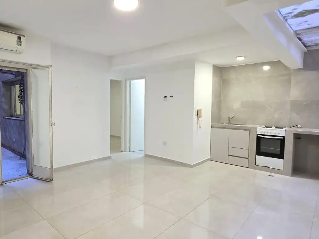 Departamento en planta baja con patio