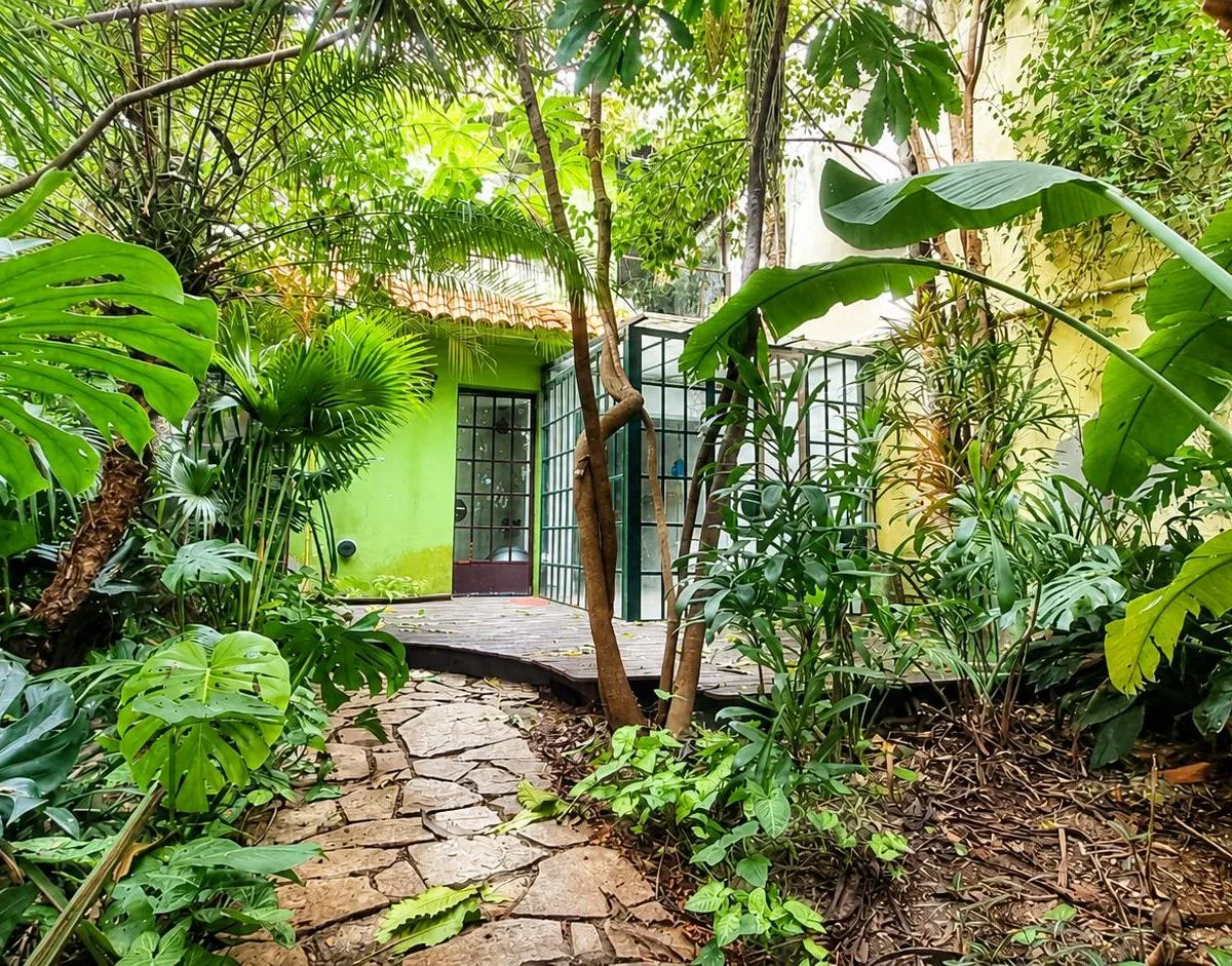 PH con jardín y cochera