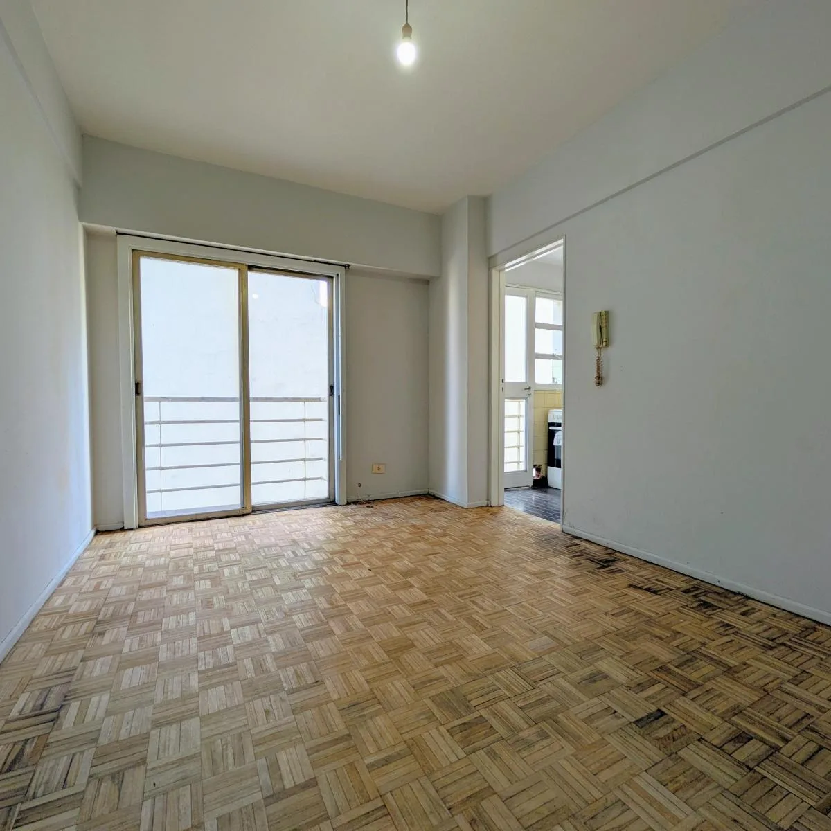 Departamento con 3 balcones