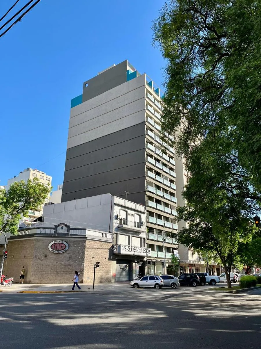 Studio no 12º andar com varanda