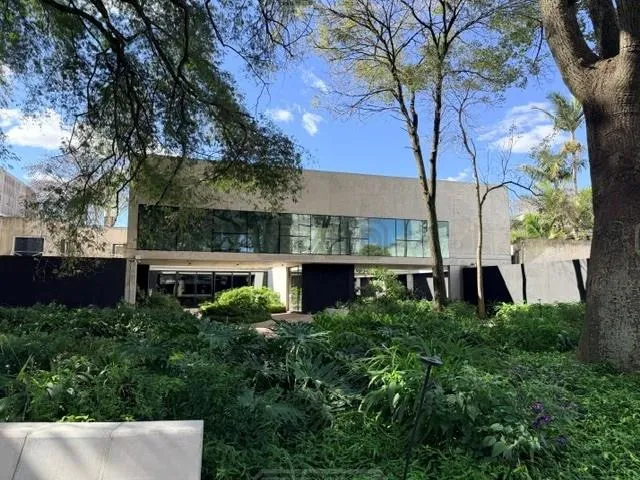 Monoambiente con balcón en Vicente López