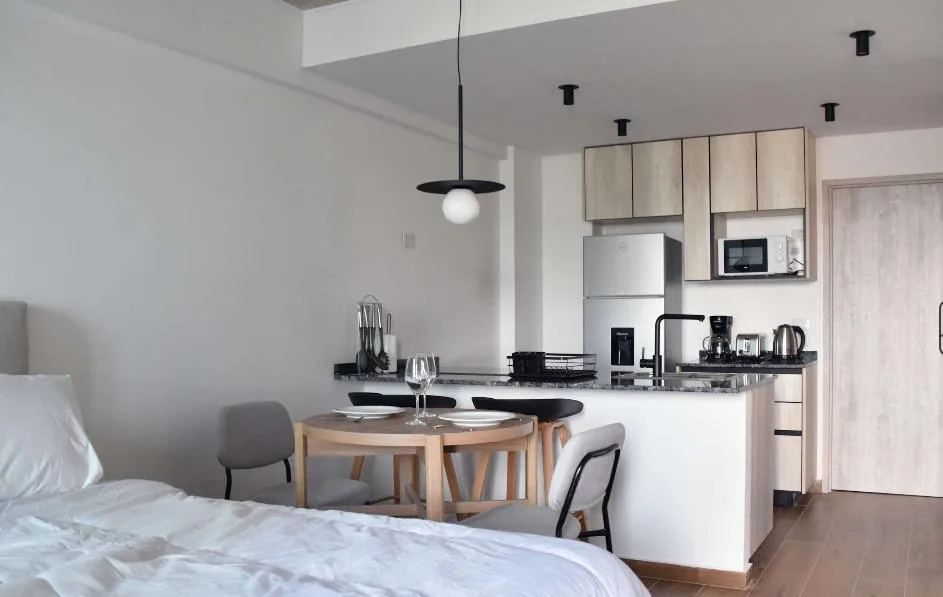 Furnished studio with grill