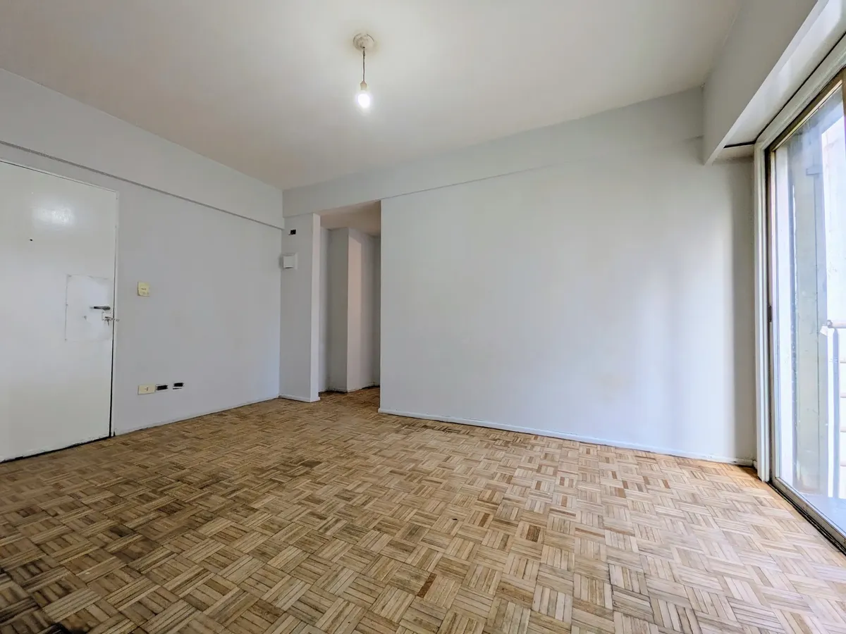 2 ambientes con 3 balcones