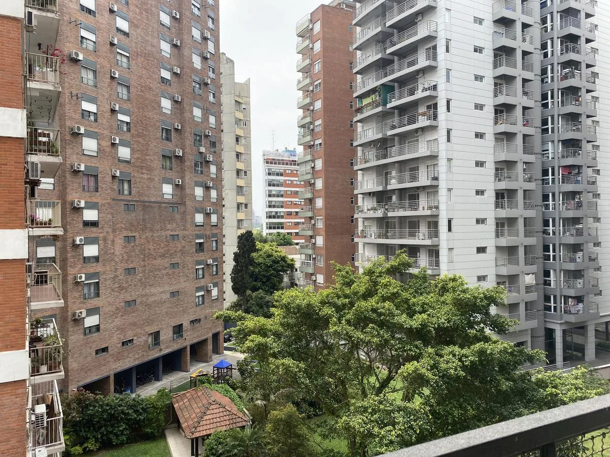 Departamento en Olivos con balcón