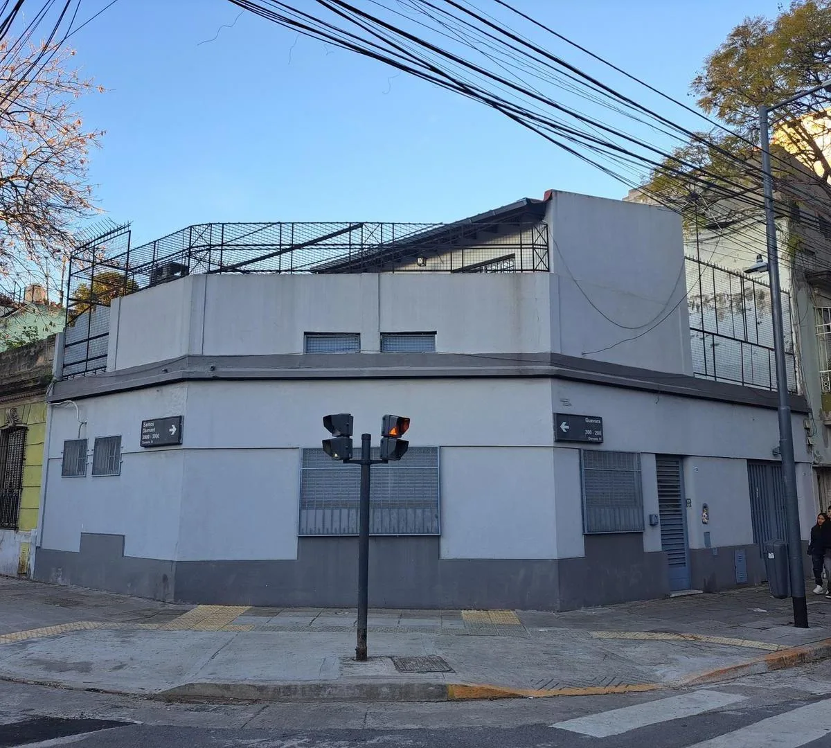 Casa en esquina con quincho