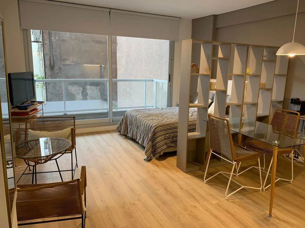 Monoambiente amoblado con terraza