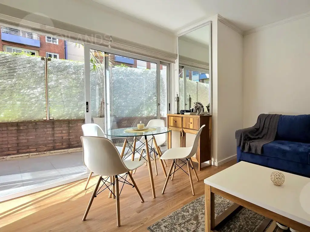 Departamento con patio en Puerto Madero