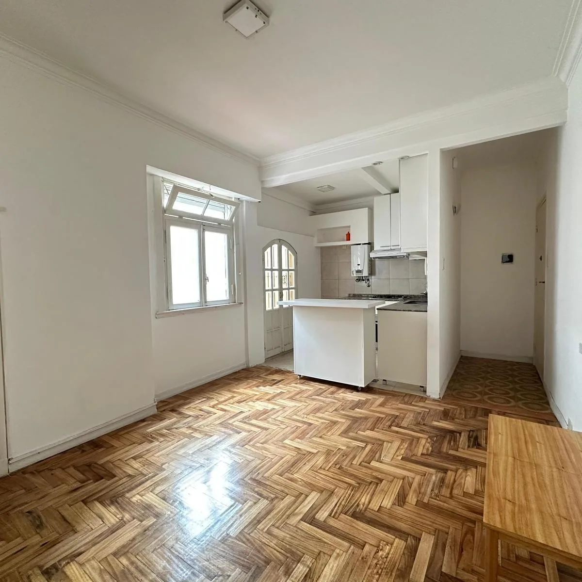 Departamento PH 2 Ambientes con Dos Patios Sin Expensas en Alquiler en Caballito