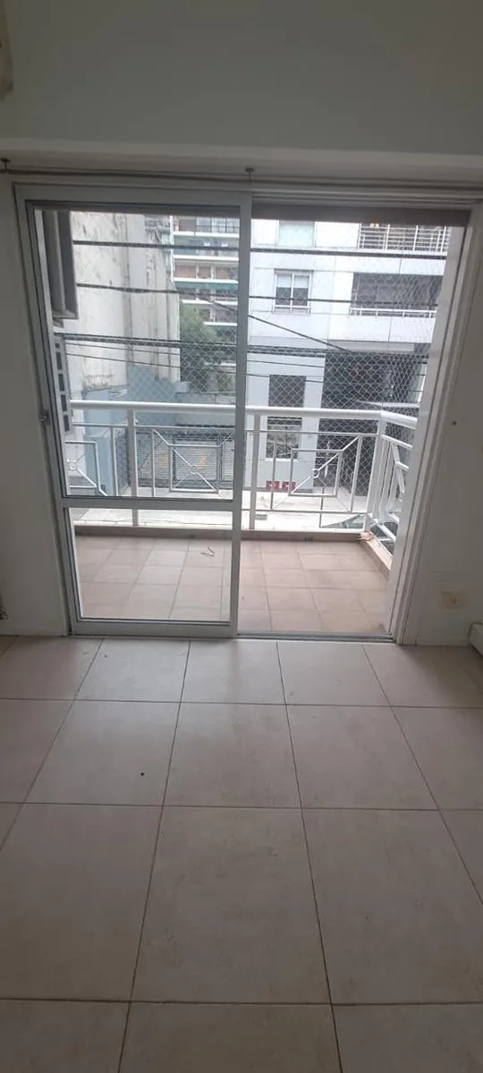 2 ambientes con balcón