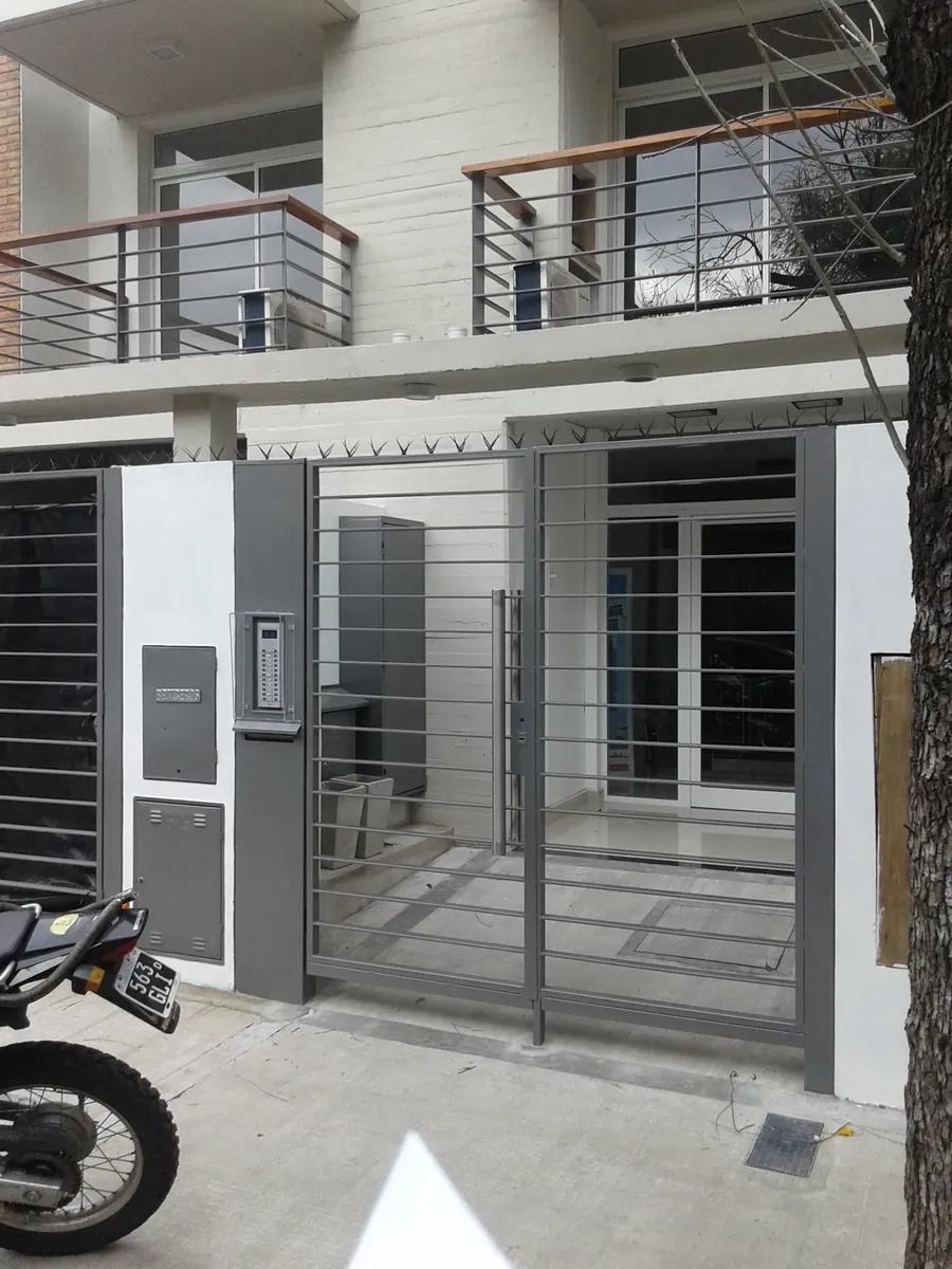 Departamento con balcón y SUM