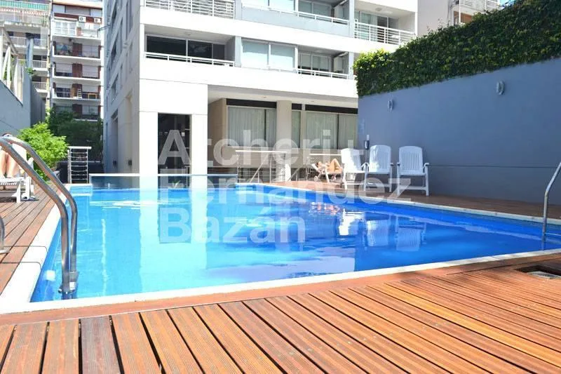 Monoambiente con balcón y amenities