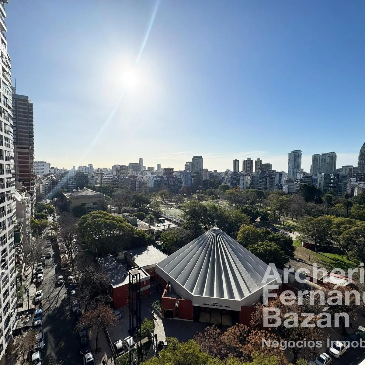 Departamento amueblado frente al Parque Las Heras