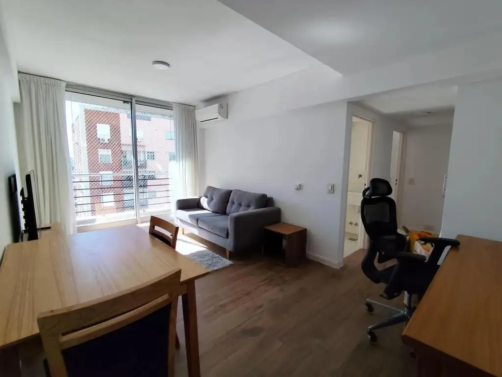 Departamento con balcón en Caballito