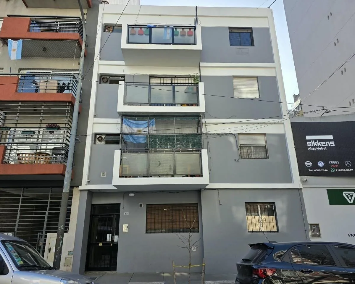 Departamento 2 ambientes con balcón