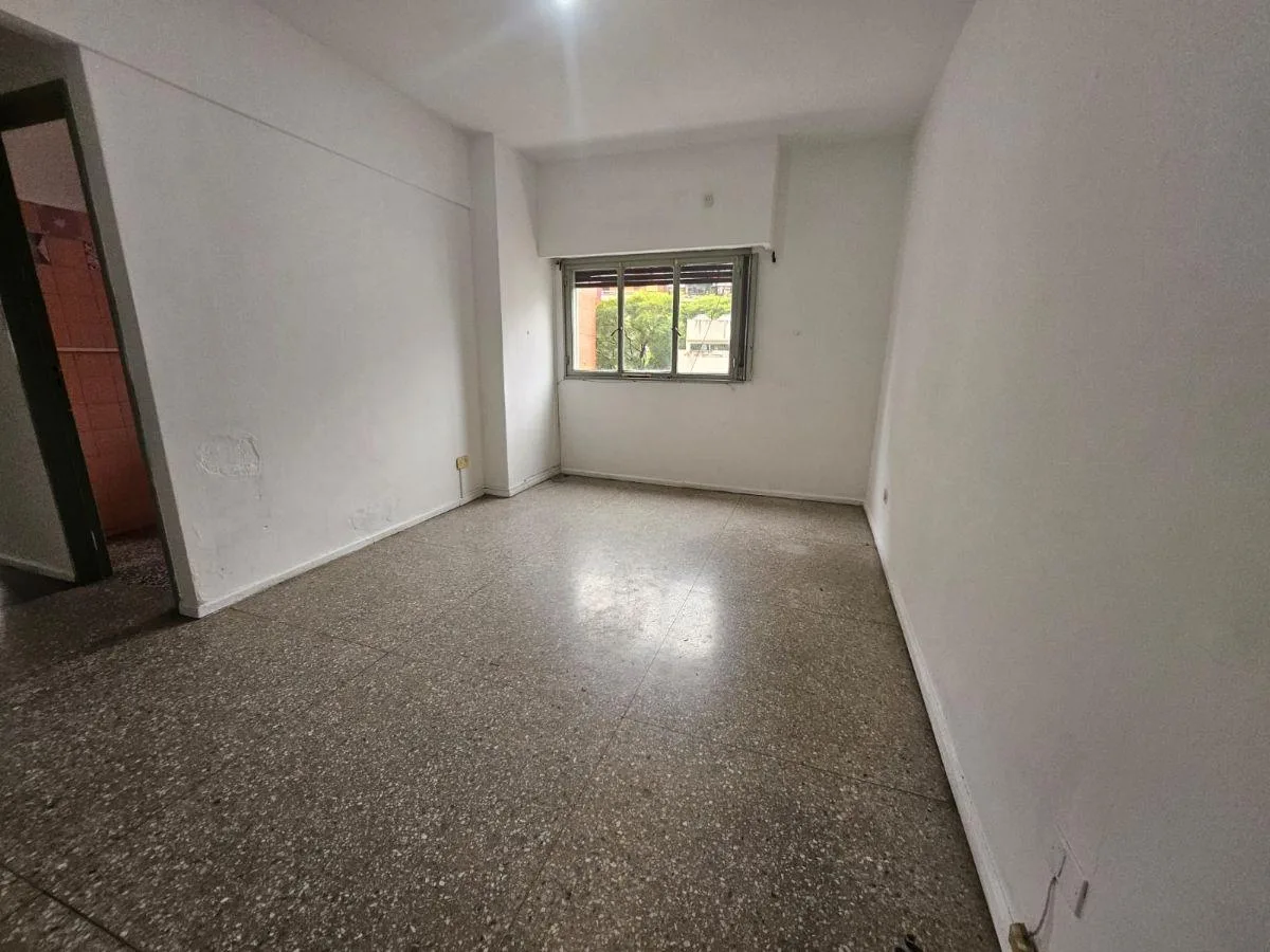 Back-facing apartment with office space