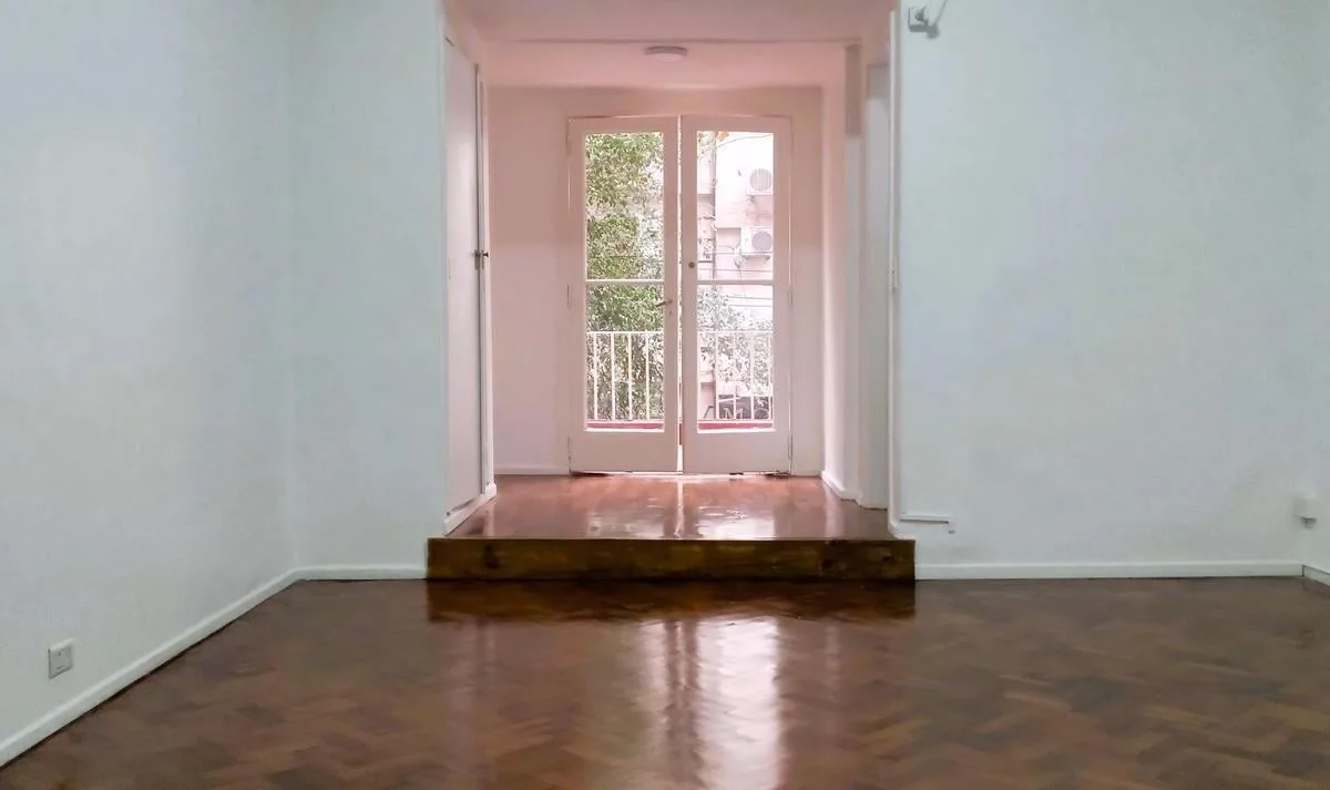 Monoambiente en Recoleta con balcón