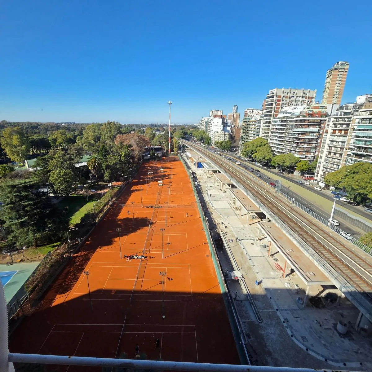 2 ambientes con balcón