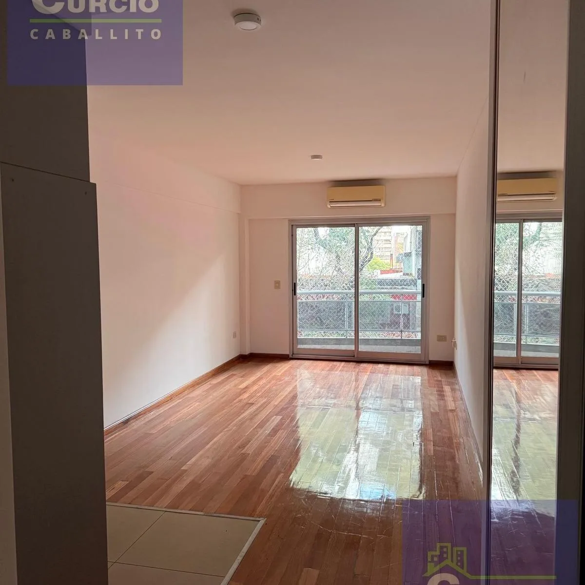 Caballito Sur studio with balcony