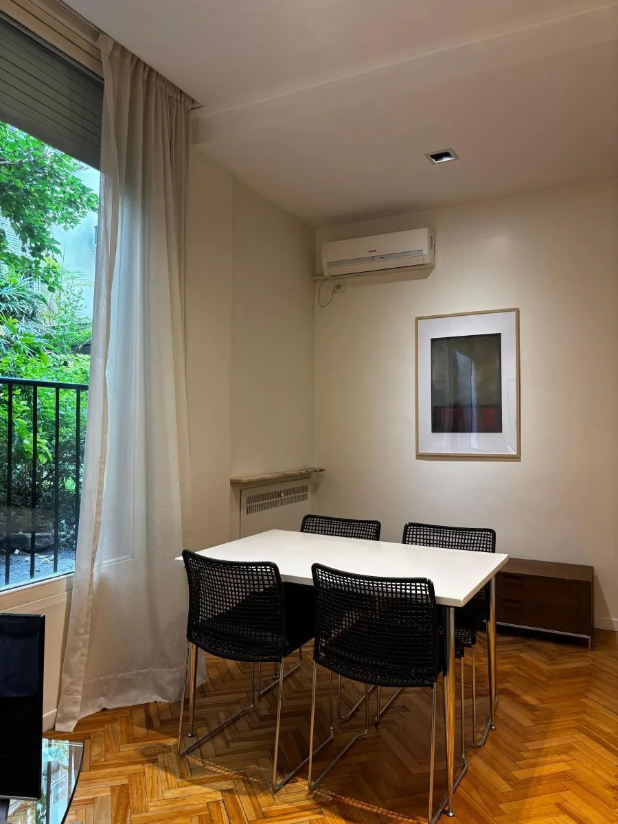 1 bedroom with doorman and balcony, Recoleta