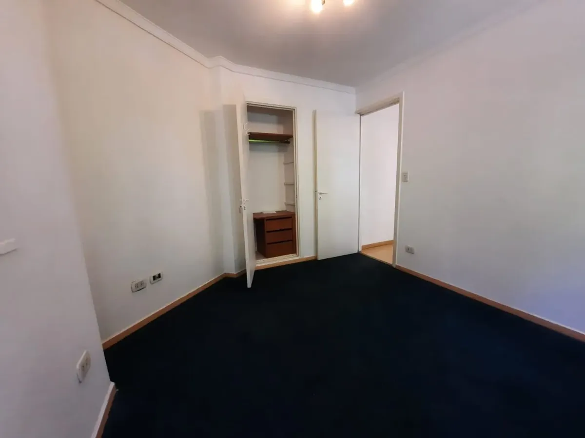 1 bedroom with balcony, Monserrat