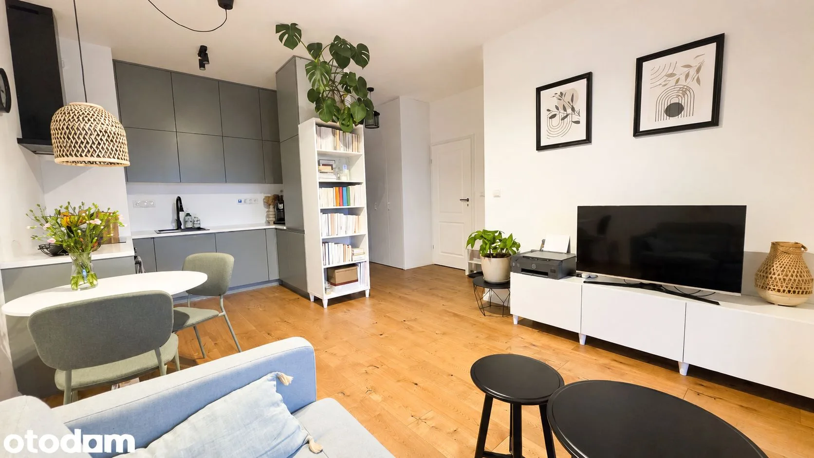 5th floor 2-room with loggia