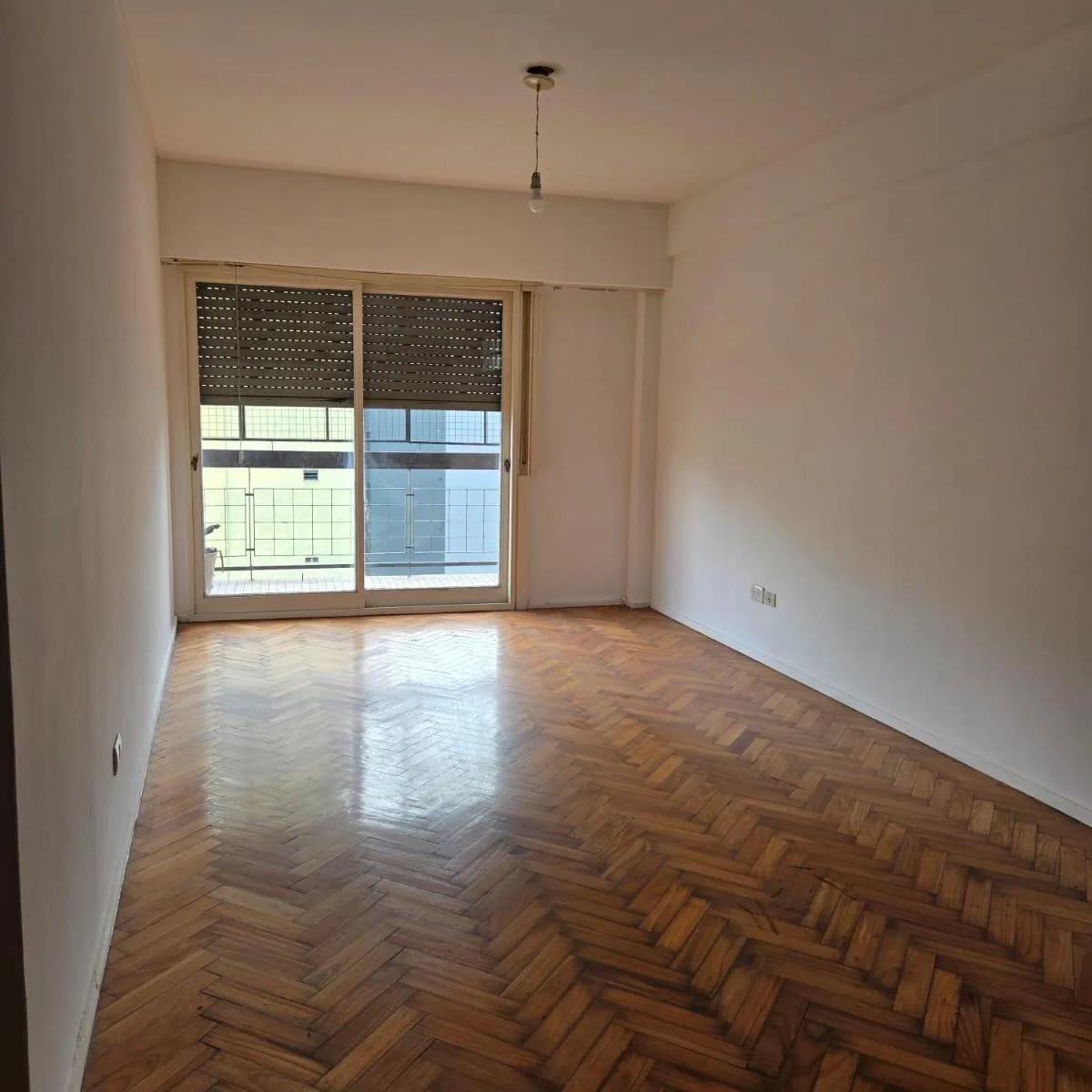 7th floor with 2 balconies