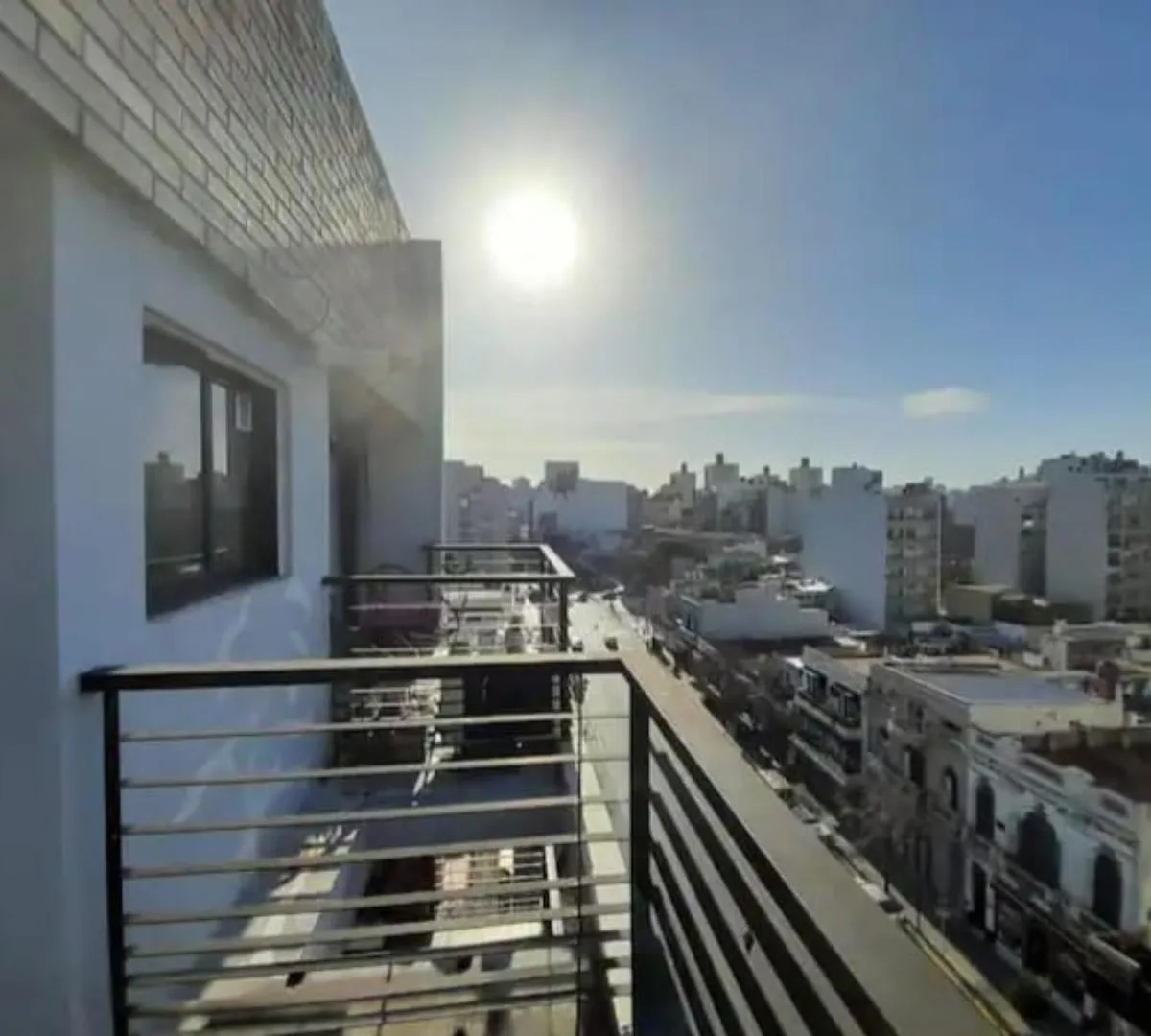 Departamento amueblado con balcón