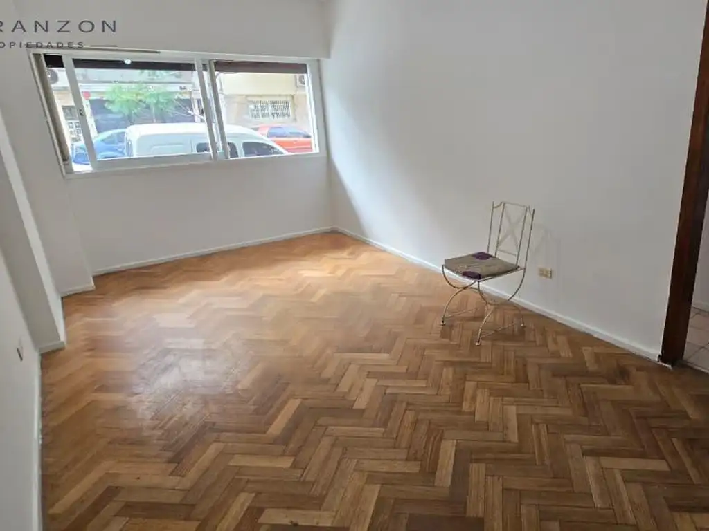 Departamento con patio en Caballito