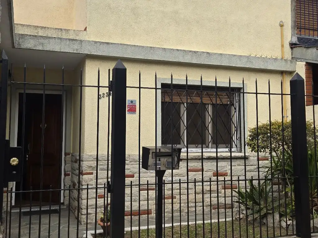 Casa en PB con terraza