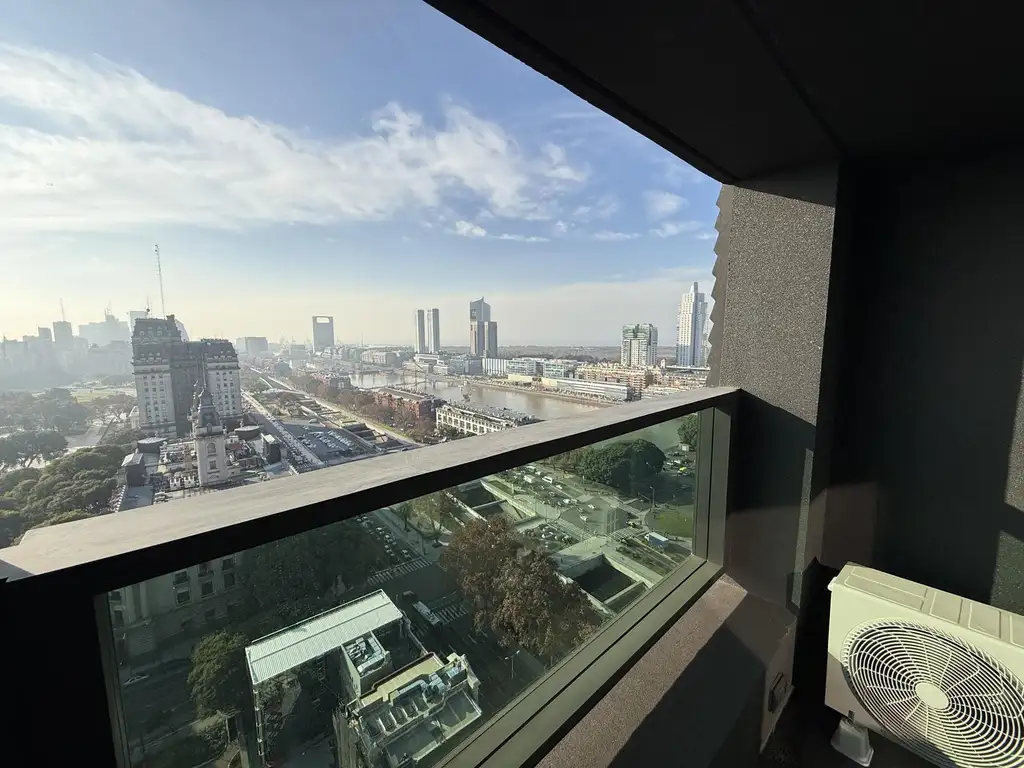 Monoambiente piso 23 con balcón