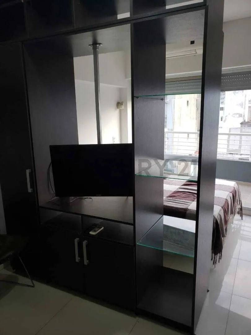 Alquiler Monoambiente Dividido En Recoleta