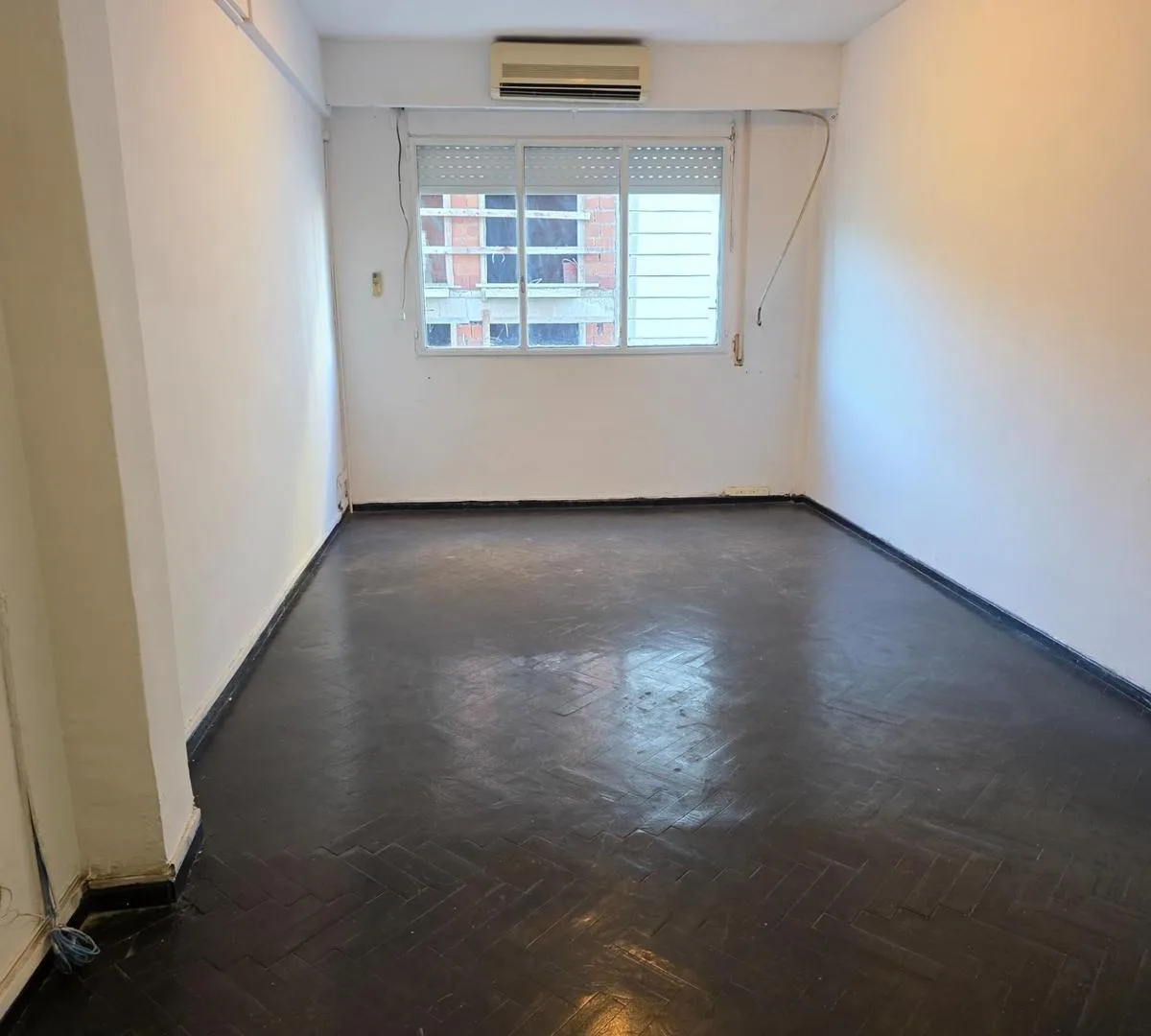 Front-facing 2-room unit, 43 m²