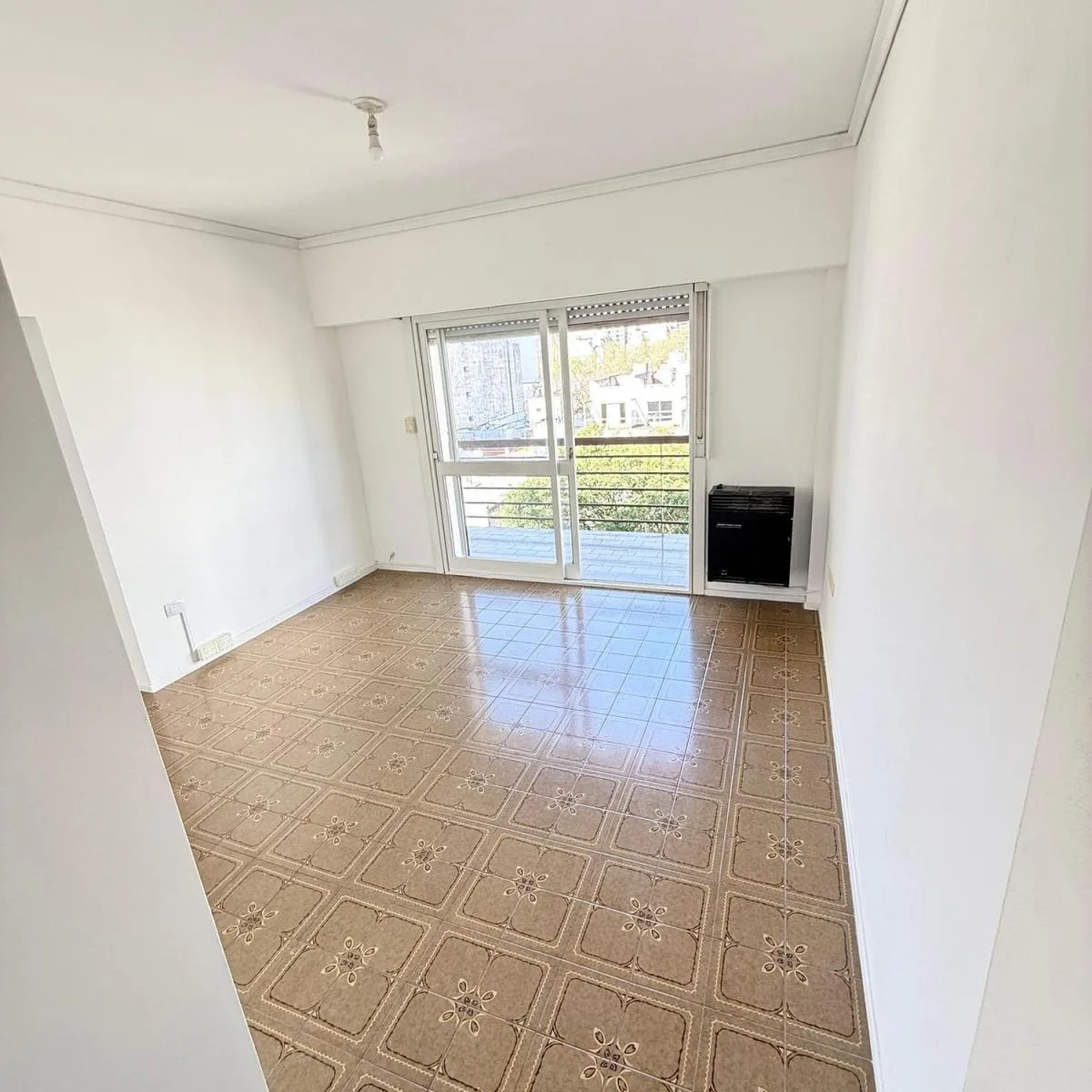 2 ambientes con balcón