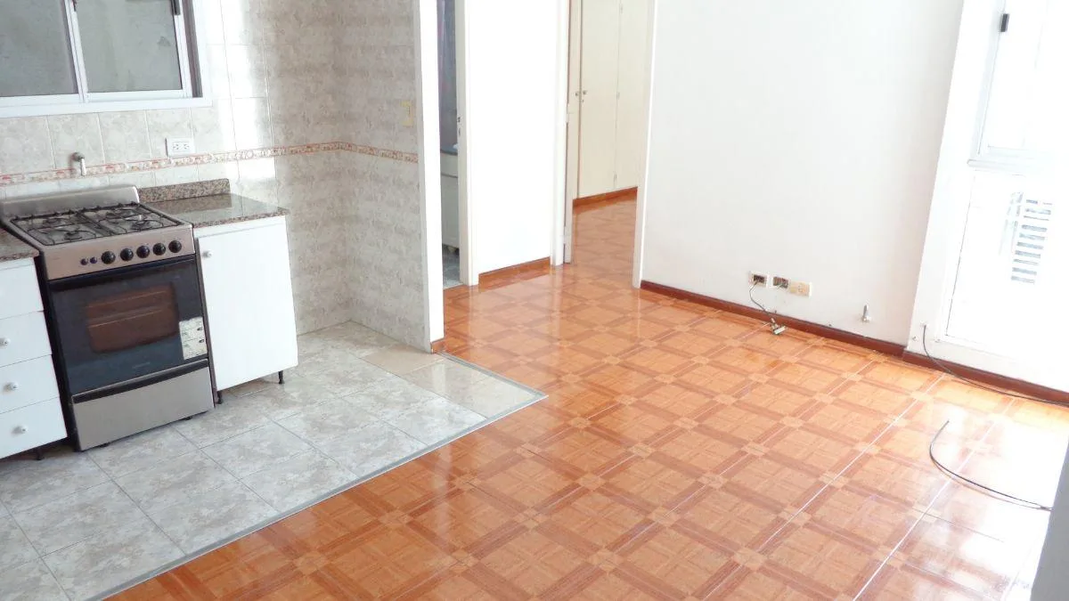 1 dormitorio con cocina americana