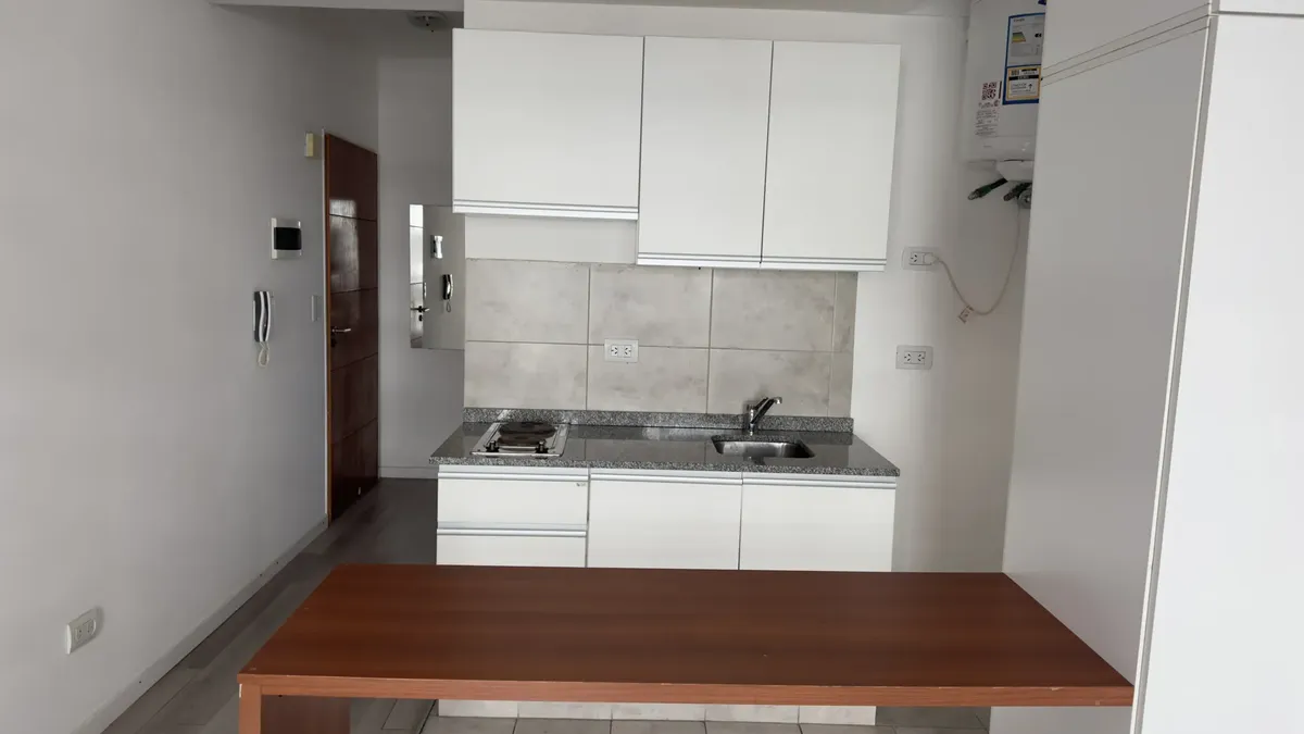 Studio with balcony in Belgrano
